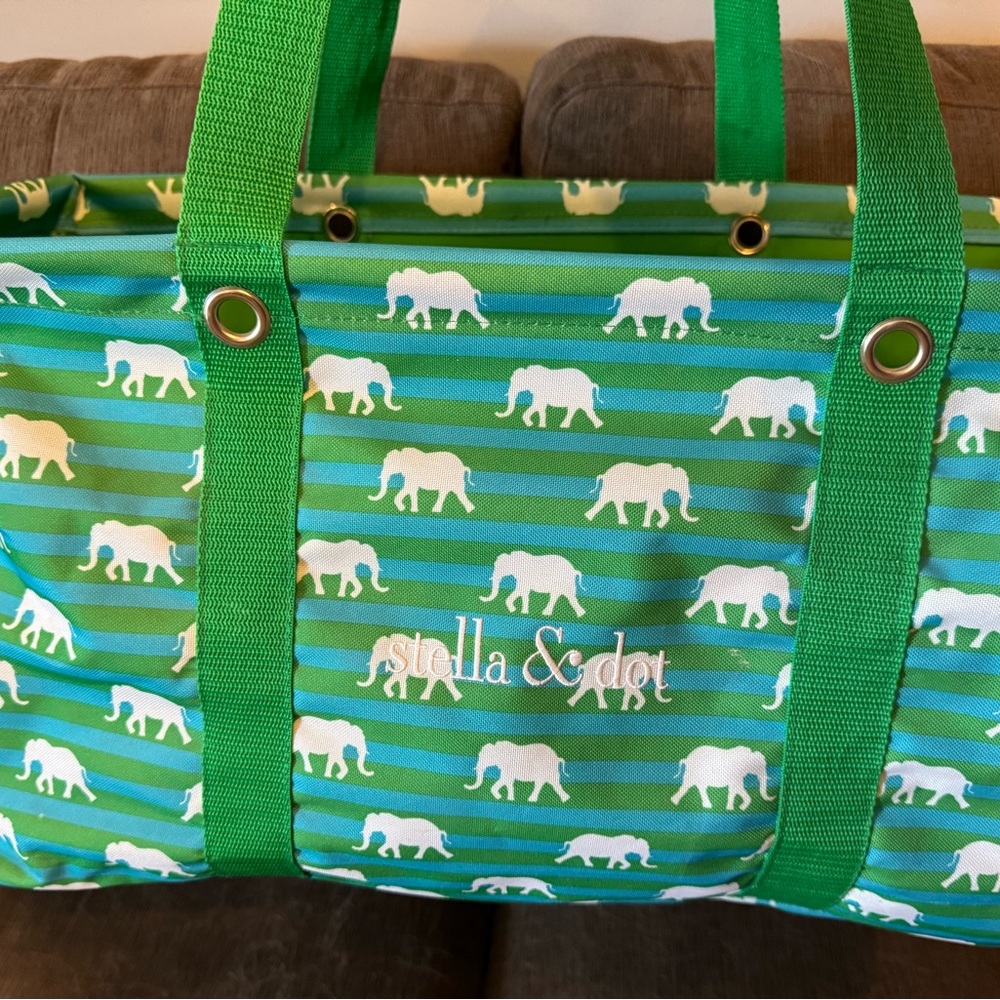 Stella & Dot (thirty-one collab) Green Striped Tote with Elephant Design